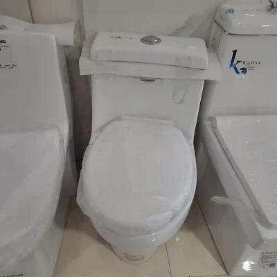 تصویر توالت فرنگی هلنا چینی کرد از بالا